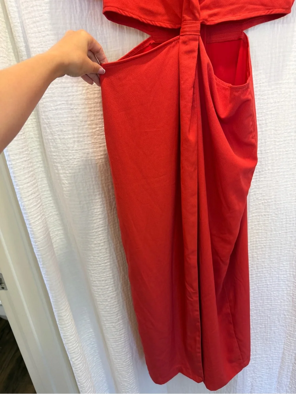 Abercrombie & Fitch Red Twist-Front Cutout Maxi Dress